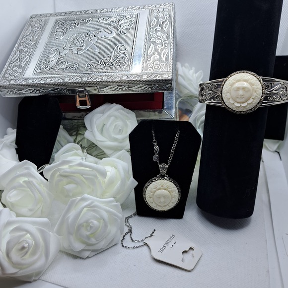 Bali Goddess Carved Cuff Bracelet and Pendant Sterling Silver with Jewelry box - Picture 1 of 13